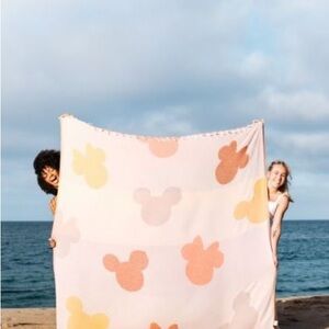 Sand Cloud x Disney Natural Mickey Minnie Splatter XL Beach Towel Blanket